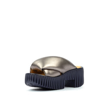 Load image into Gallery viewer, Plia Anda Sandal in Gunmetal