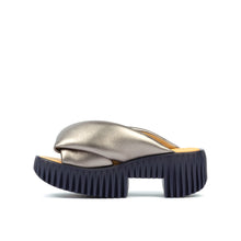 Load image into Gallery viewer, Plia Anda Sandal in Gunmetal