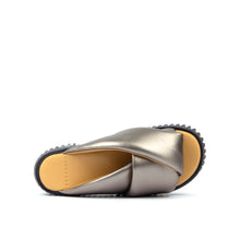 Load image into Gallery viewer, Plia Anda Sandal in Gunmetal