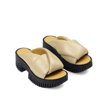 Load image into Gallery viewer, Plia Anda Sandal in Skin