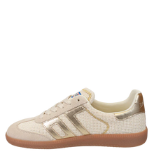 Load image into Gallery viewer, Iuta Sneaker in Gold