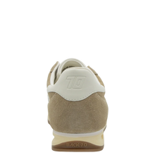 Load image into Gallery viewer, Runner Sneaker in Tan