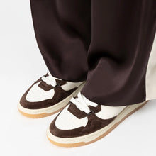 Load image into Gallery viewer, Phoenix Sneaker in Espresso
