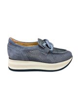 Load image into Gallery viewer, Cintia Loafer in Denim
