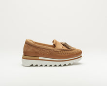 Load image into Gallery viewer, Softwaves Lisha Loafer in Noisette
