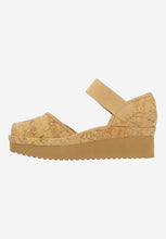 Load image into Gallery viewer, Amadour in Natural Gold Cork
