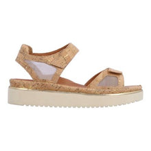 Load image into Gallery viewer, Arna Sandal in Natural Gold Cork
