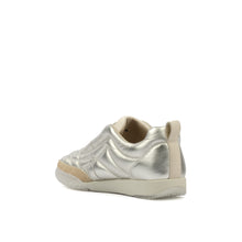 Load image into Gallery viewer, Bubble Ollo Sneaker in Champagne
