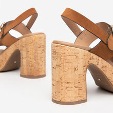 Load image into Gallery viewer, E410390 Heel in Tobacco
