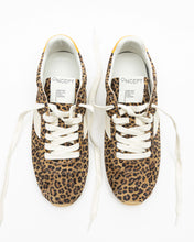 Load image into Gallery viewer, Essex Sneaker In Leopard

