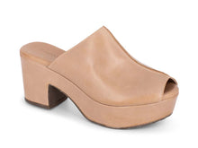 Load image into Gallery viewer, Gadis Heel in Latte Leather
