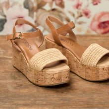 Load image into Gallery viewer, Cordani Jessica in Natural Raffia
