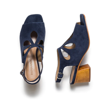 Load image into Gallery viewer, Lainey Heel in Navy
