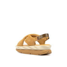 Load image into Gallery viewer, Mellow Mana Sandal in Desert
