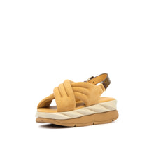 Load image into Gallery viewer, Mellow Mana Sandal in Desert
