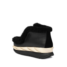 Load image into Gallery viewer, Mellow Monta Bootie in Black
