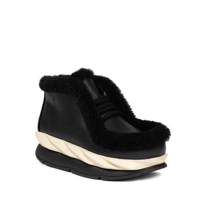 Mellow Monta Bootie in Black