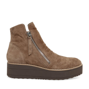 Nene Boot In Light Chocolate Suede