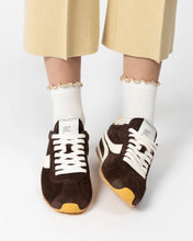 Load image into Gallery viewer, Essex Sneaker In Espresso
