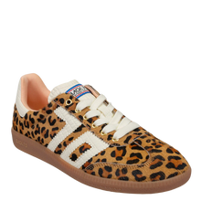 Load image into Gallery viewer, Cloud Sneaker in Leopard Camel White
