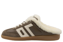 Load image into Gallery viewer, Back 70 Easter FL Slide Sneaker in Taupe Butter
