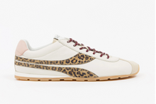 Load image into Gallery viewer, Essex Sneaker In Snow Leopard
