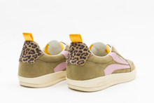 Load image into Gallery viewer, Fez Sneaker In Khaki
