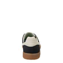 Load image into Gallery viewer, Ghost Sneaker in Black
