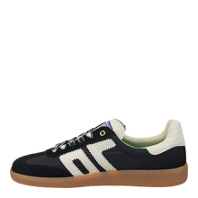 Load image into Gallery viewer, Ghost Sneaker in Black
