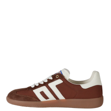 Load image into Gallery viewer, Ghost Sneaker in Chocolate Milk

