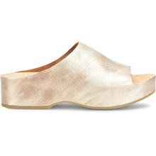 Load image into Gallery viewer, Yazmin Wedge in Light Gold

