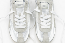 Load image into Gallery viewer, Temple Sneaker in Platinum
